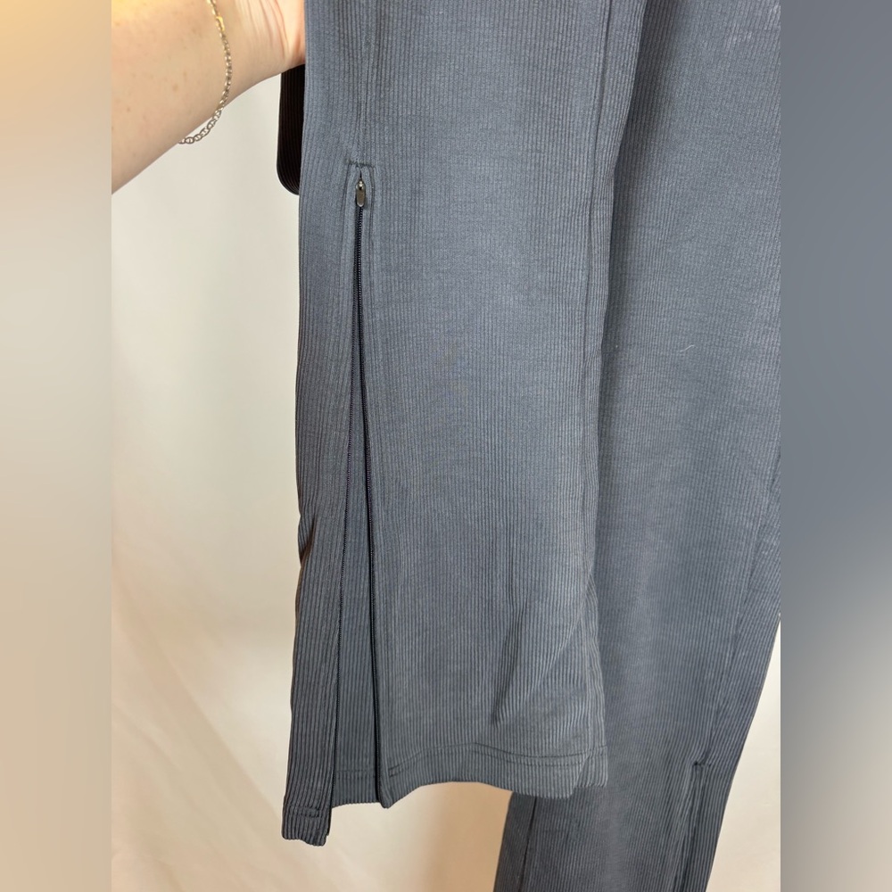 Lululemon Brushed Softstreme Ribbed Zip Flared Pant Legging 32.5" Women’s 2 Blk - Picture 8 of 12
